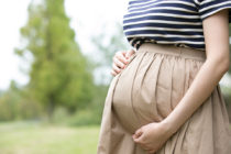 妻が妊娠中は浮気の可能性大！浮気しやすい夫の特徴と対策